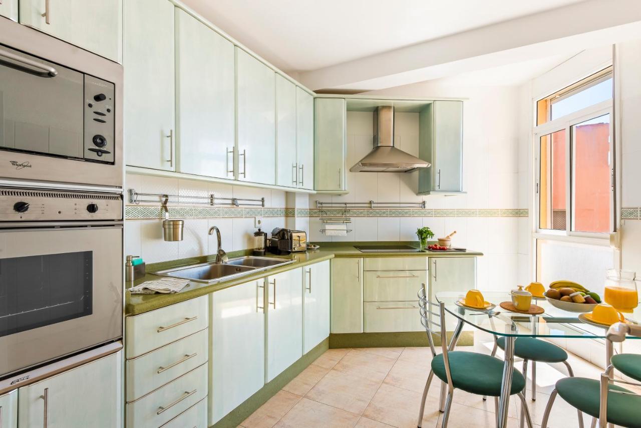 Radazul Beachfront Triplex With Swimming Pool & Parking מראה חיצוני תמונה